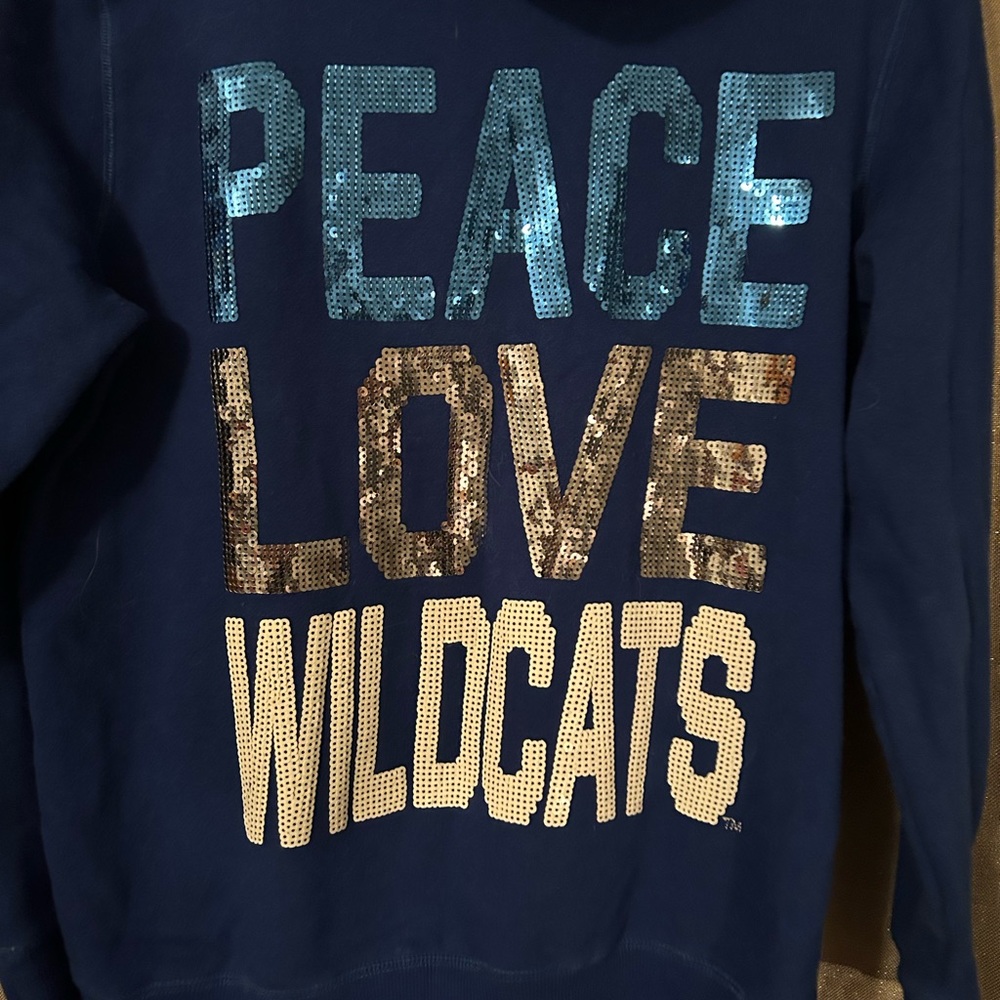 Women’s Sequence Peace Love UK Wildcats zip up hoodie. Medium